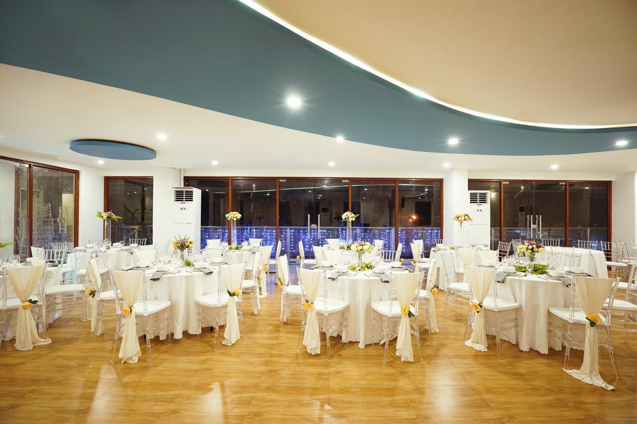 Baypark Hotel 칼바요그 외부 사진
