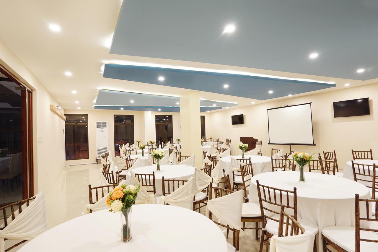 Baypark Hotel 칼바요그 외부 사진