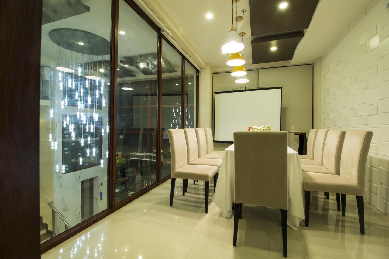 Baypark Hotel 칼바요그 외부 사진