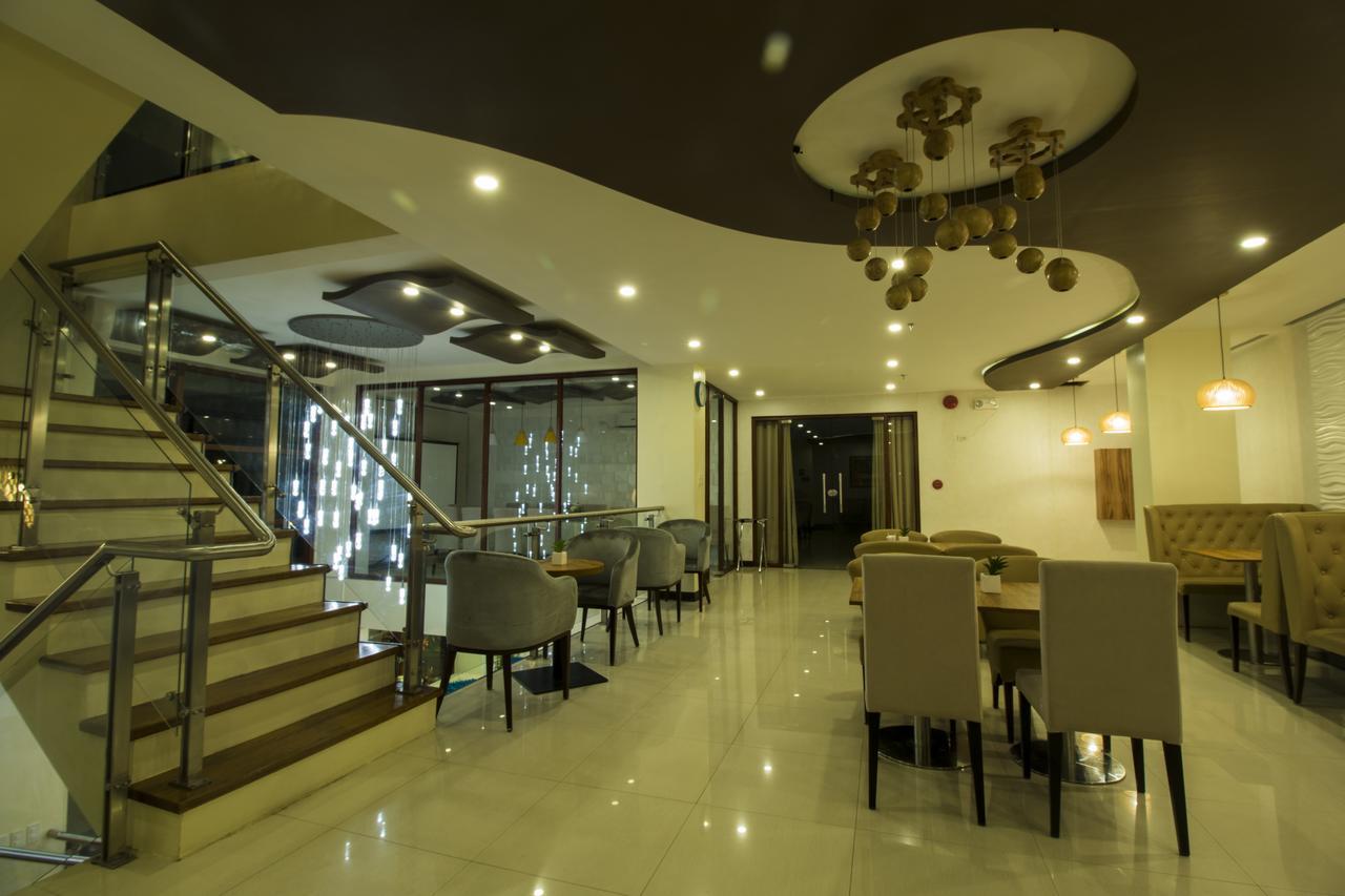 Baypark Hotel 칼바요그 외부 사진
