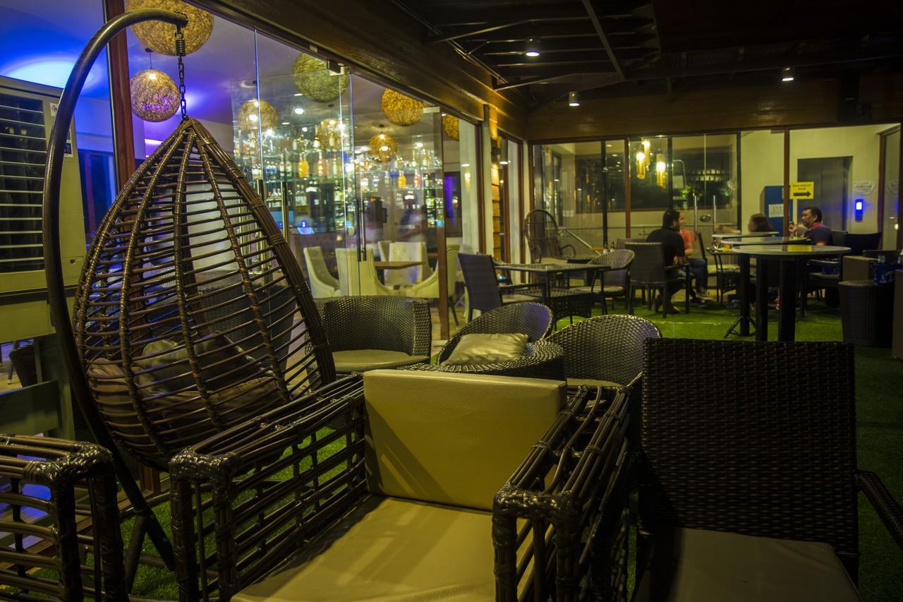 Baypark Hotel 칼바요그 외부 사진