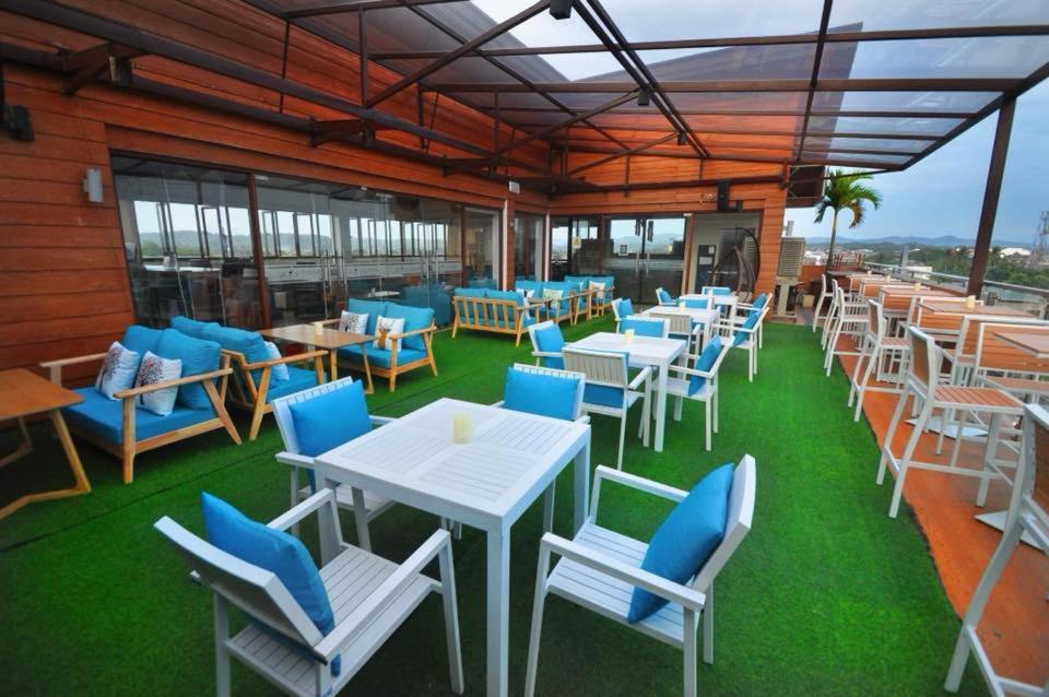 Baypark Hotel 칼바요그 외부 사진