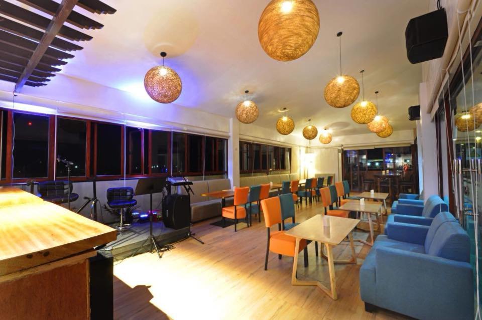 Baypark Hotel 칼바요그 외부 사진